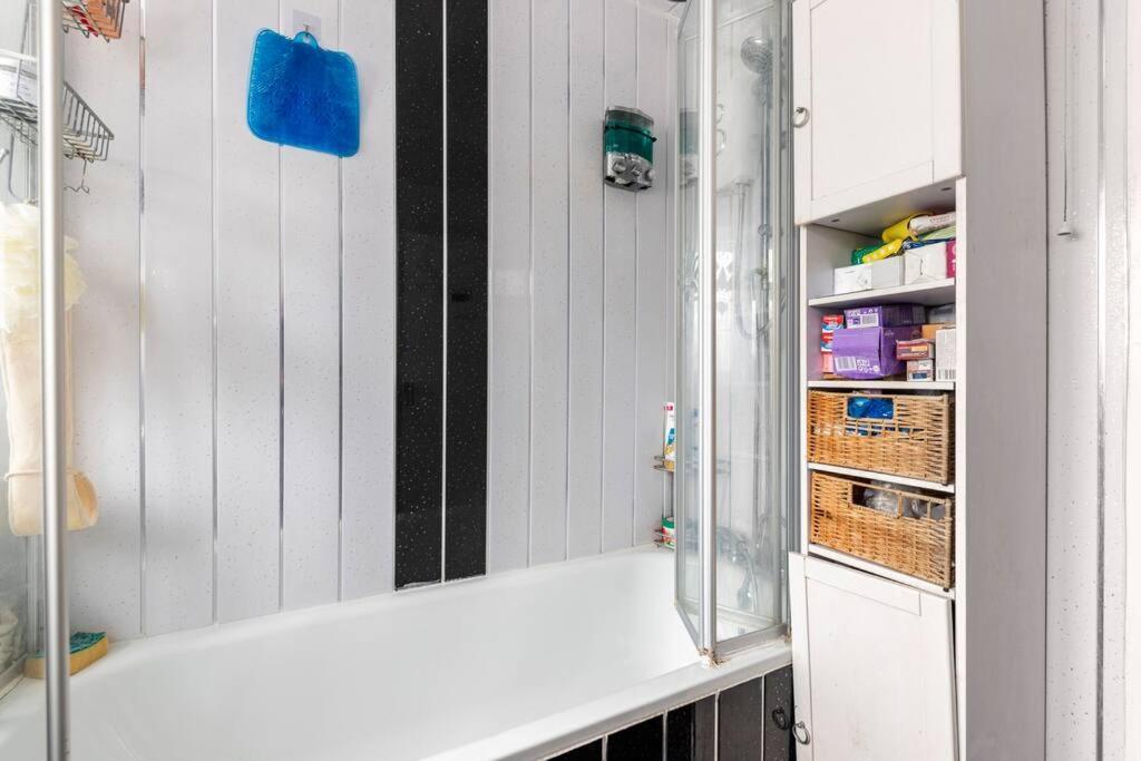 Seaview Homestay London